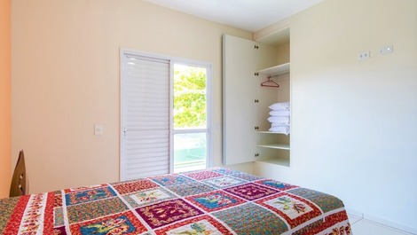 Quarto de casal com sacada