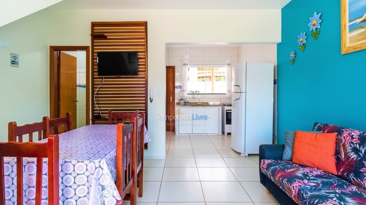Apartamento para aluguel de temporada em Ubatuba (Praia das Toninhas)
