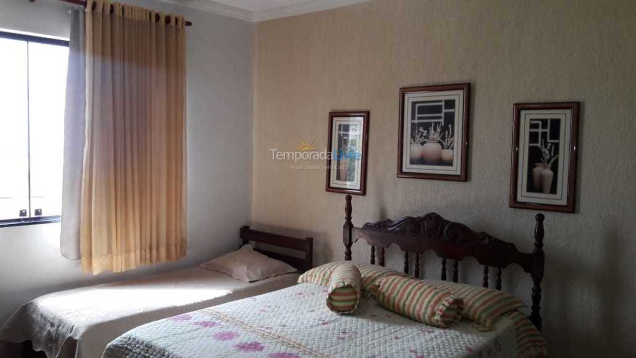 Apartamento para aluguel de temporada em Marataízes (Praia Central)