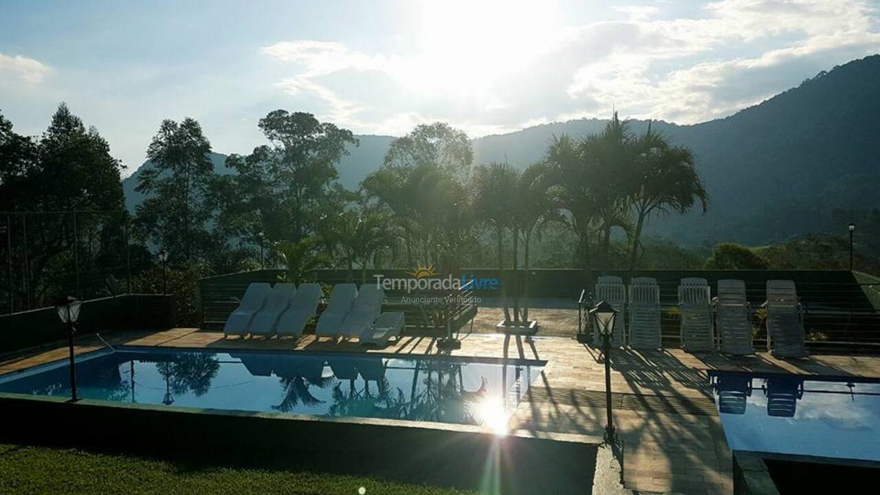 Chácara / sítio para aluguel de temporada em Nazaré Paulista (Ribeirao Acima)