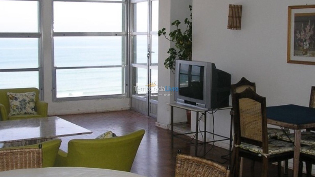 Apartamento para aluguel de temporada em Guarujá (Pitangueiras)