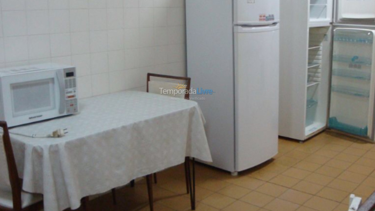 Apartamento para aluguel de temporada em Guarujá (Pitangueiras)