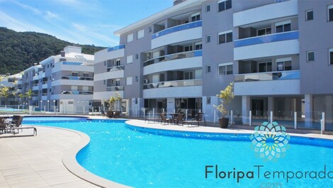 Apto completo, 1 quadra do mar! Quadra de esportes e piscina.