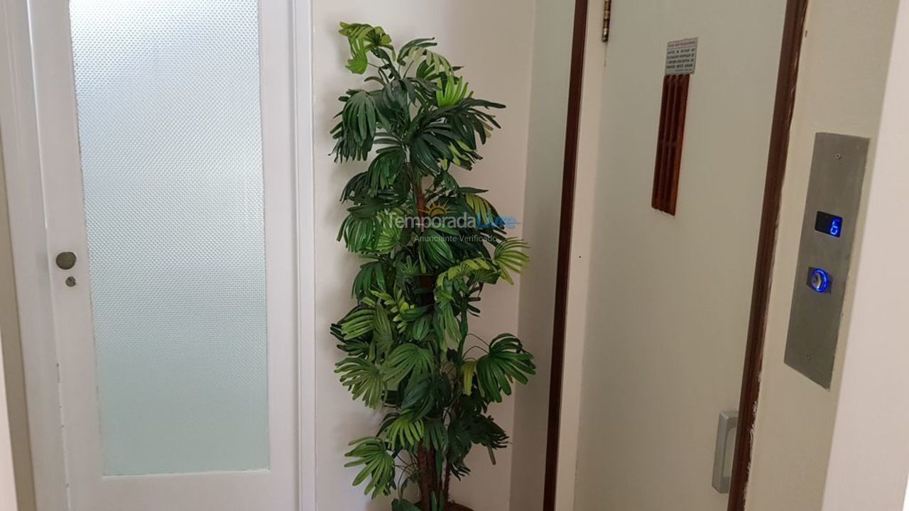 Apartamento para aluguel de temporada em Guarujá (Pitangueiras)