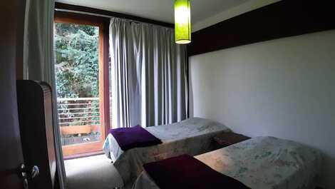 House 6 cond. close in Campos do Jordão.