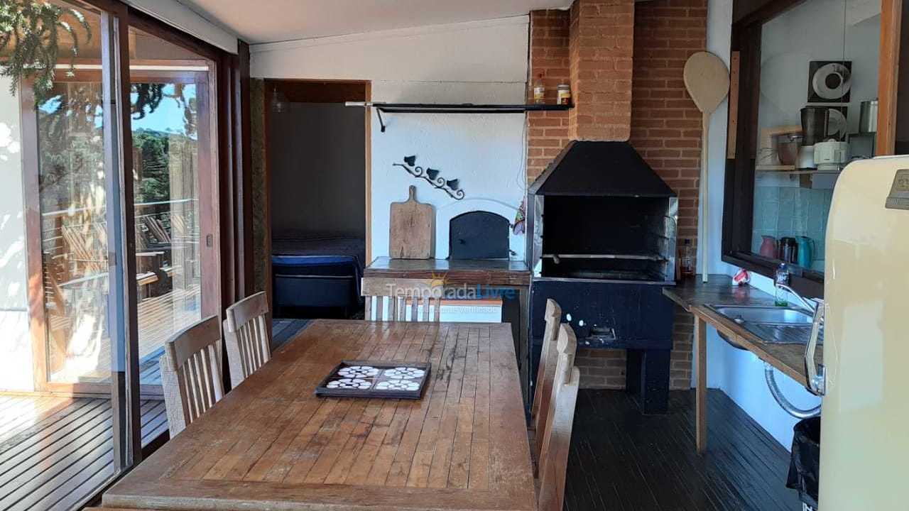 House for vacation rental in Campos do Jordão (Loteamento Véu da Noiva)