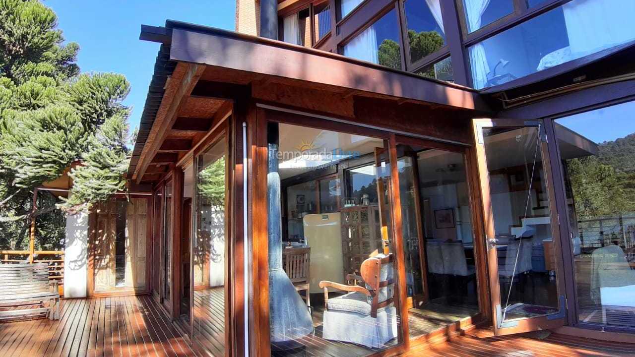 House for vacation rental in Campos do Jordão (Loteamento Véu da Noiva)