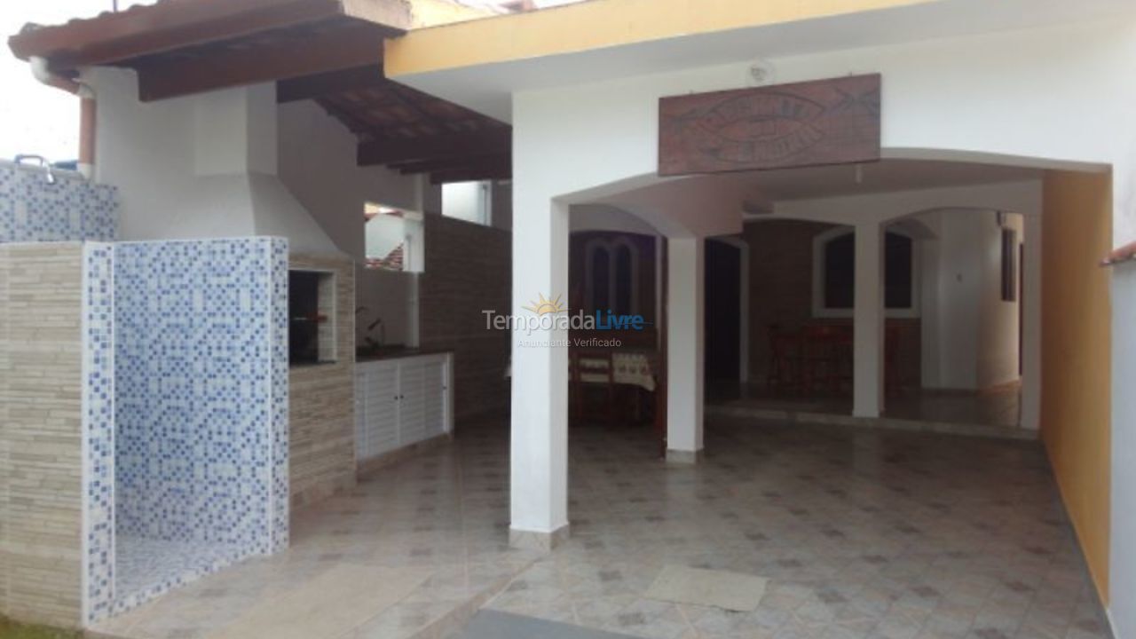 Casa para aluguel de temporada em Ubatuba (Praia do Lázaro)