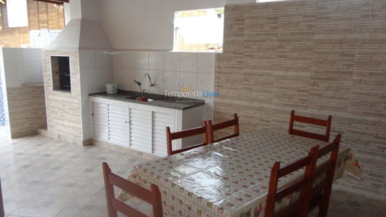 Casa para aluguel de temporada em Ubatuba (Praia do Lázaro)