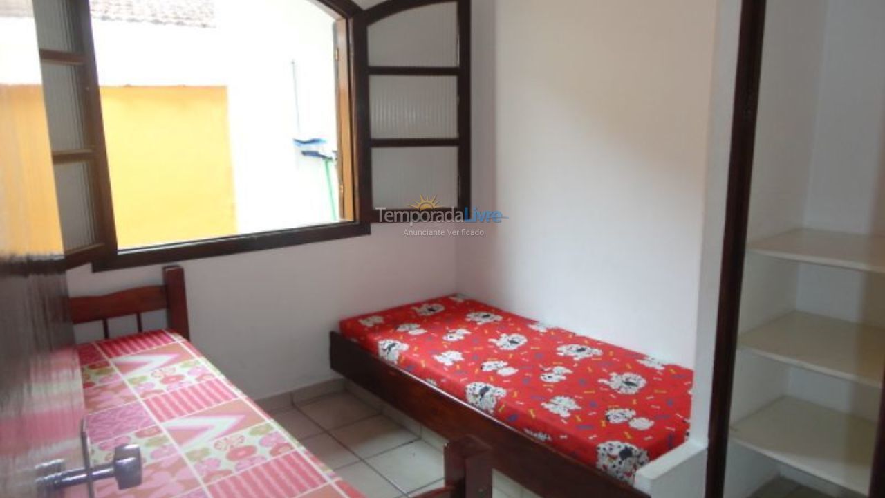 Casa para aluguel de temporada em Ubatuba (Praia do Lázaro)