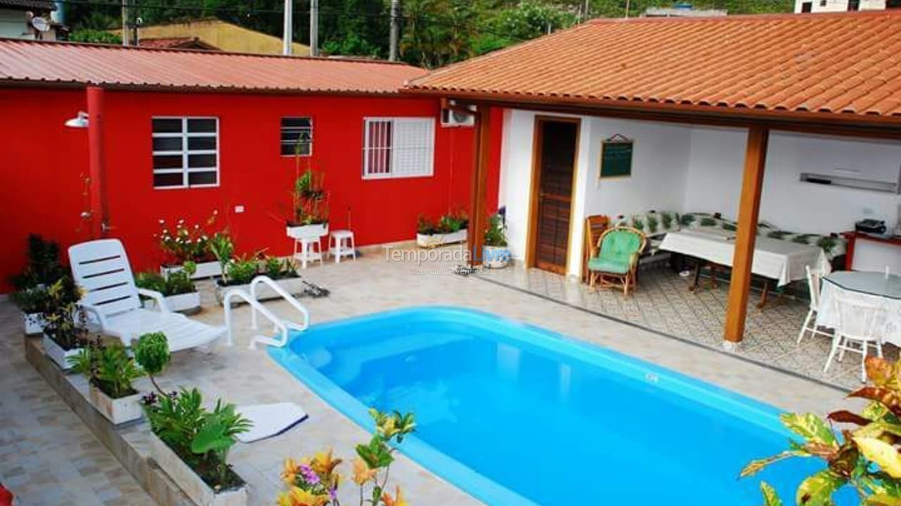 Casa para aluguel de temporada em Ubatuba (Praia das Toninhas)