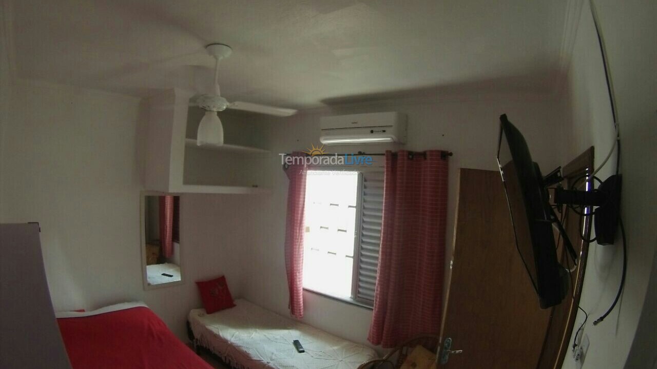 Casa para aluguel de temporada em Ubatuba (Praia das Toninhas)