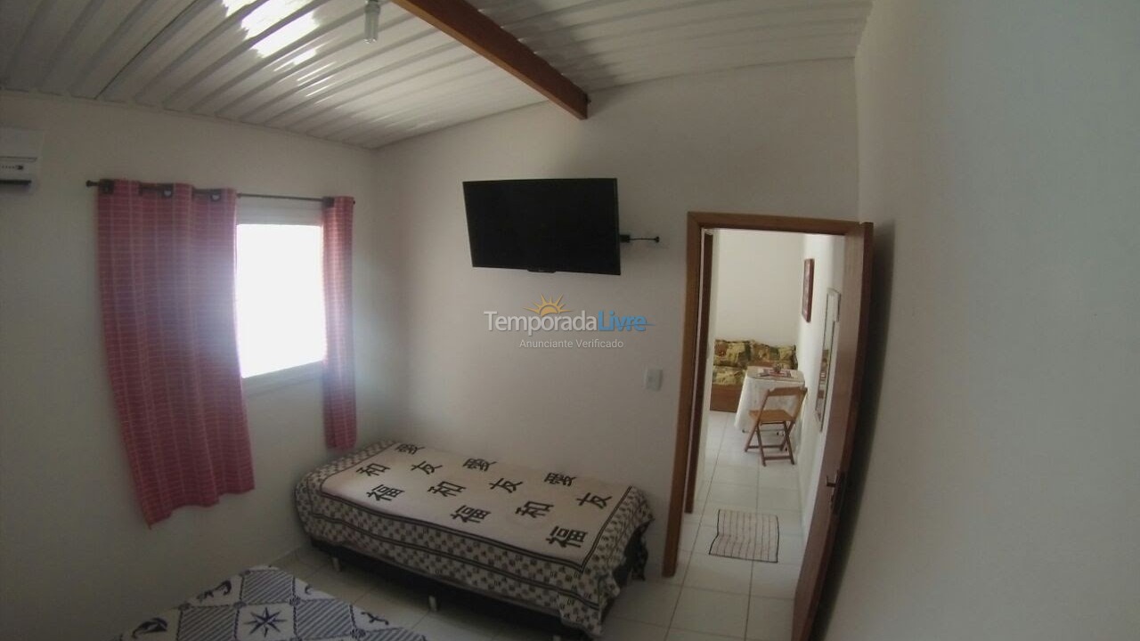 Casa para aluguel de temporada em Ubatuba (Praia das Toninhas)