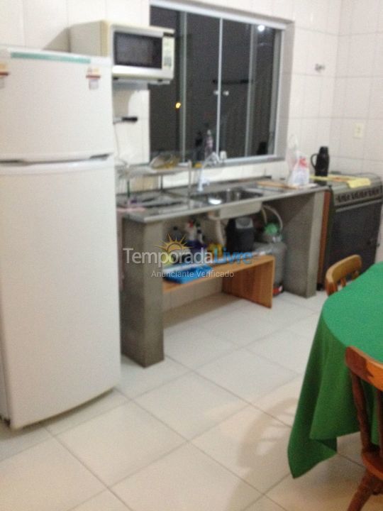 Casa para aluguel de temporada em Ubatuba (Pereque Açu)