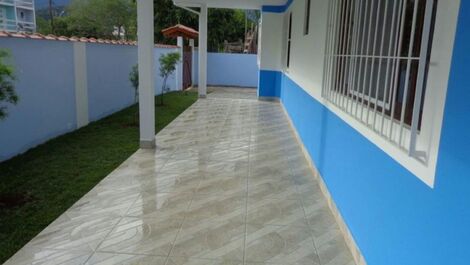 Casa Azul con piscina Maranduba