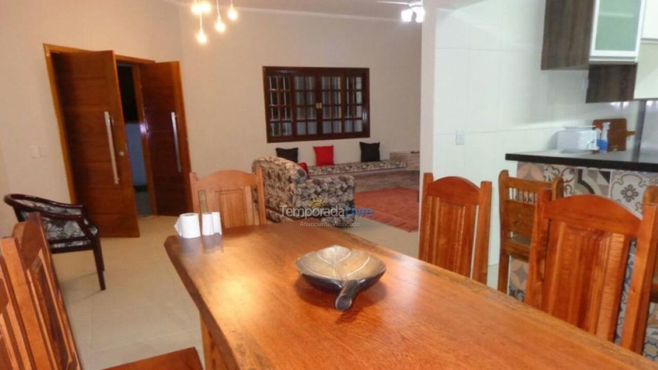 Casa para alquiler de vacaciones em Ubatuba (Maranduba)