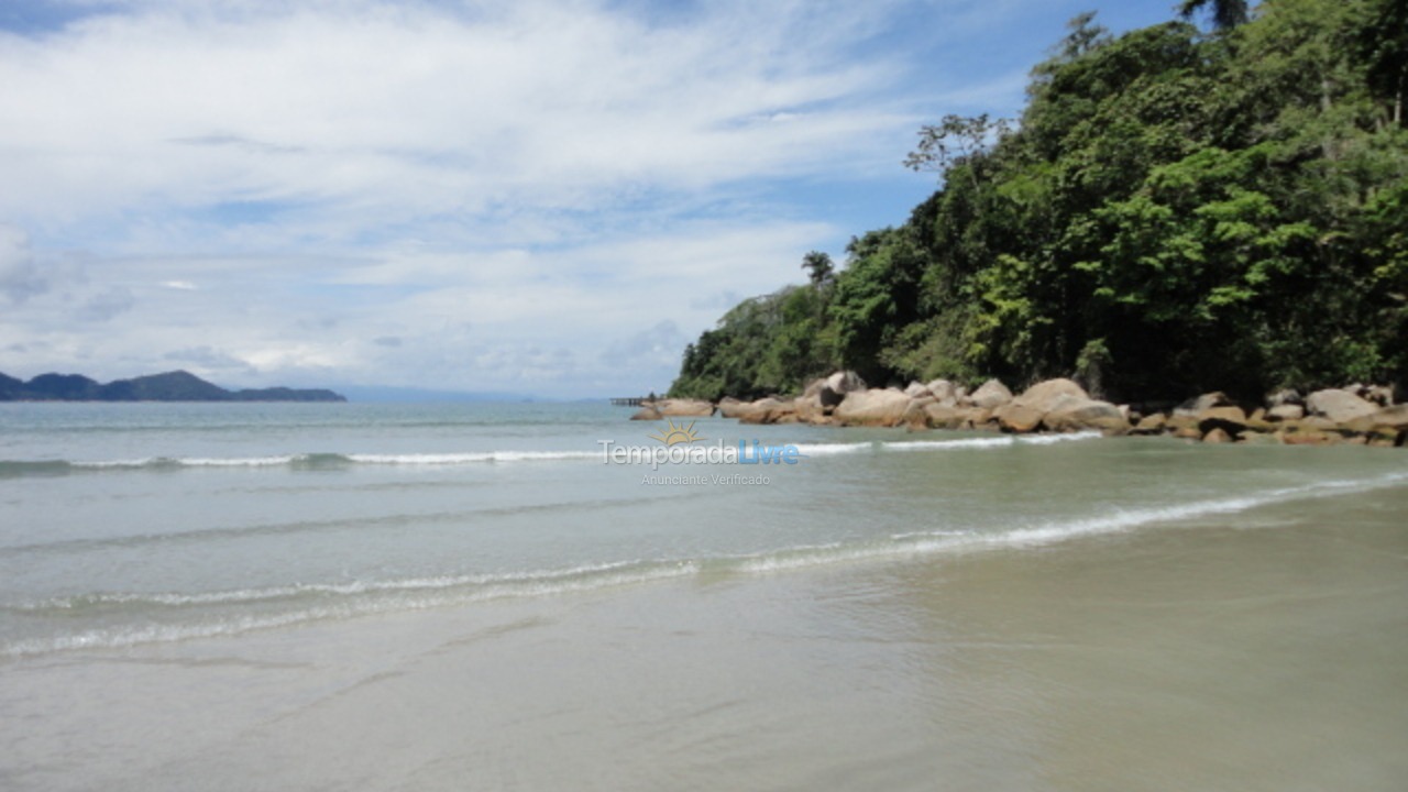 Casa para alquiler de vacaciones em Ubatuba (Praia das Toninhas)