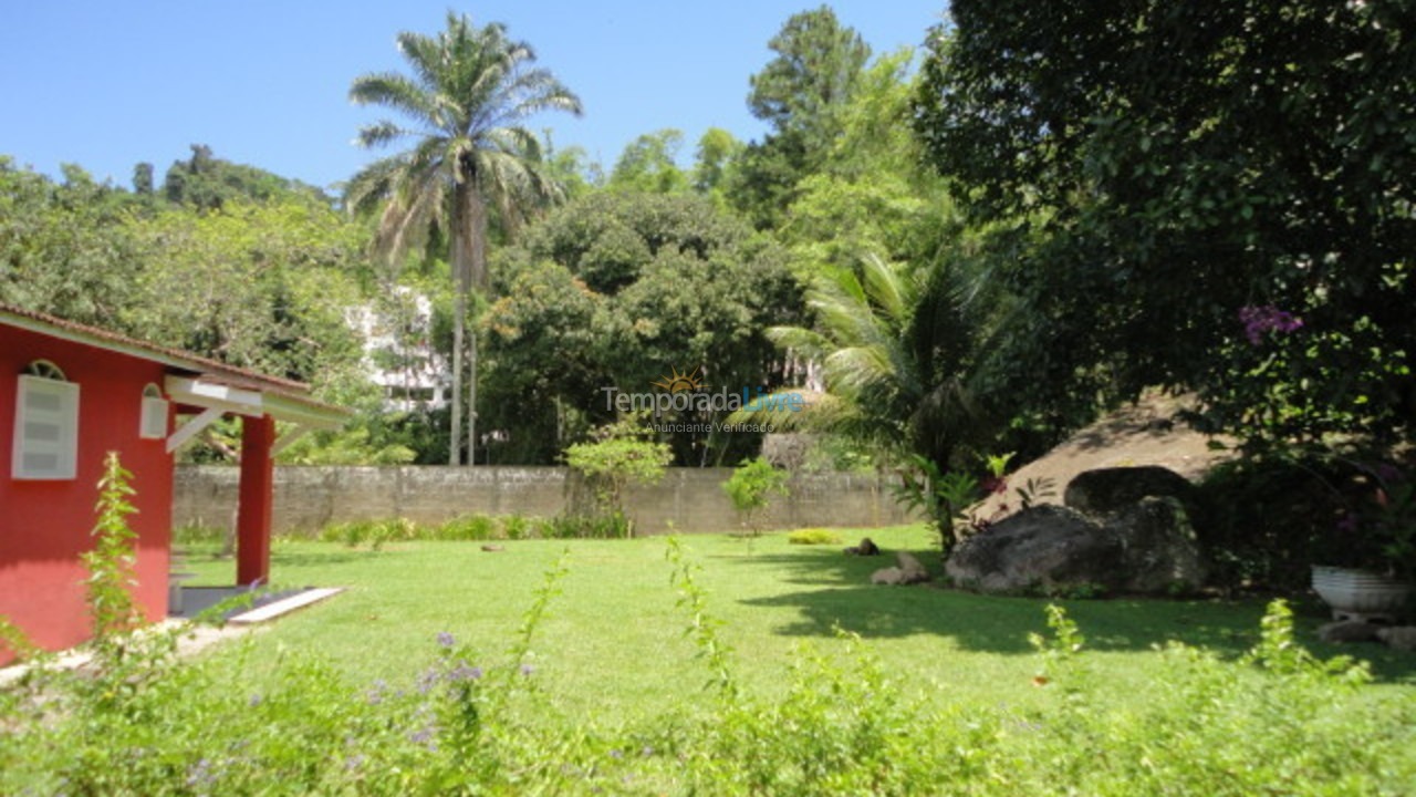 Casa para alquiler de vacaciones em Ubatuba (Praia das Toninhas)