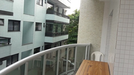 Apartamento en Praia do Forte, piscina, aire acondicionado.