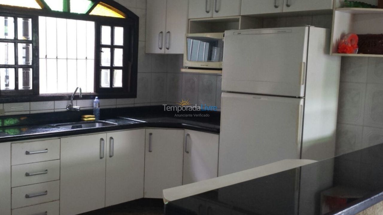 Casa para aluguel de temporada em Bertioga (Vista Linda)