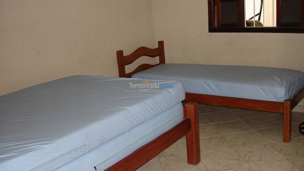 Casa para aluguel de temporada em Bertioga (Vista Linda)