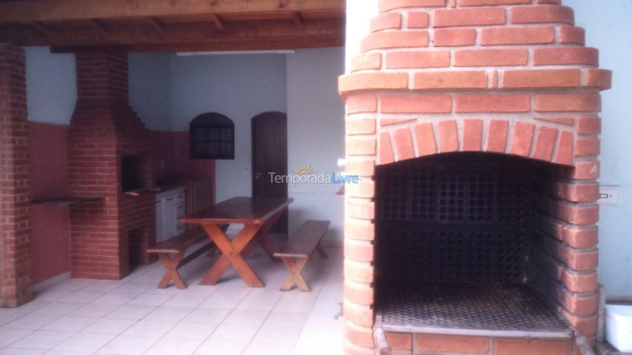 Casa para aluguel de temporada em Bertioga (Vista Linda)