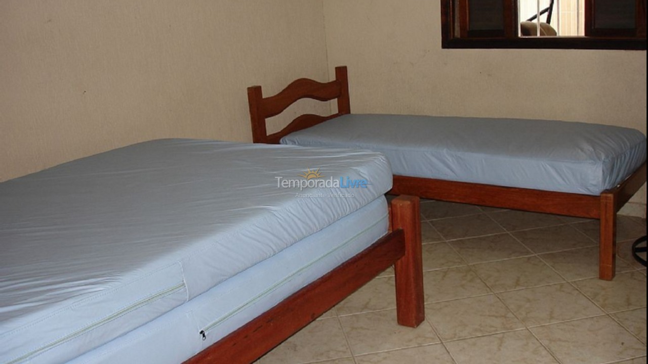 Casa para aluguel de temporada em Bertioga (Vista Linda)