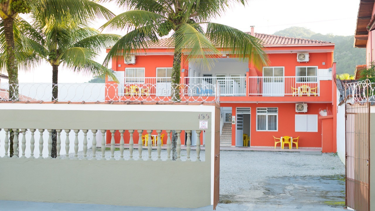 Apartamento para aluguel de temporada em Ubatuba (Praia Grande)