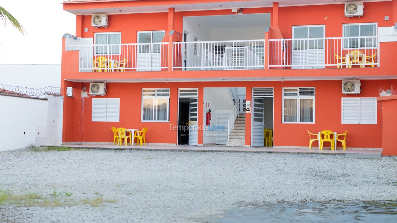 Apartamento para aluguel de temporada em Ubatuba (Praia Grande)