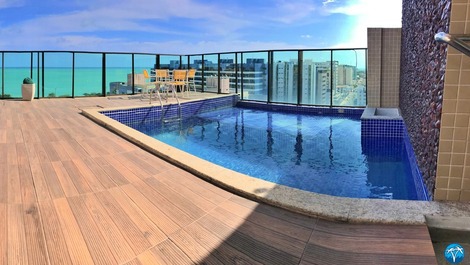 Cobertura com piscina e vista para o mar de pajuçara. 