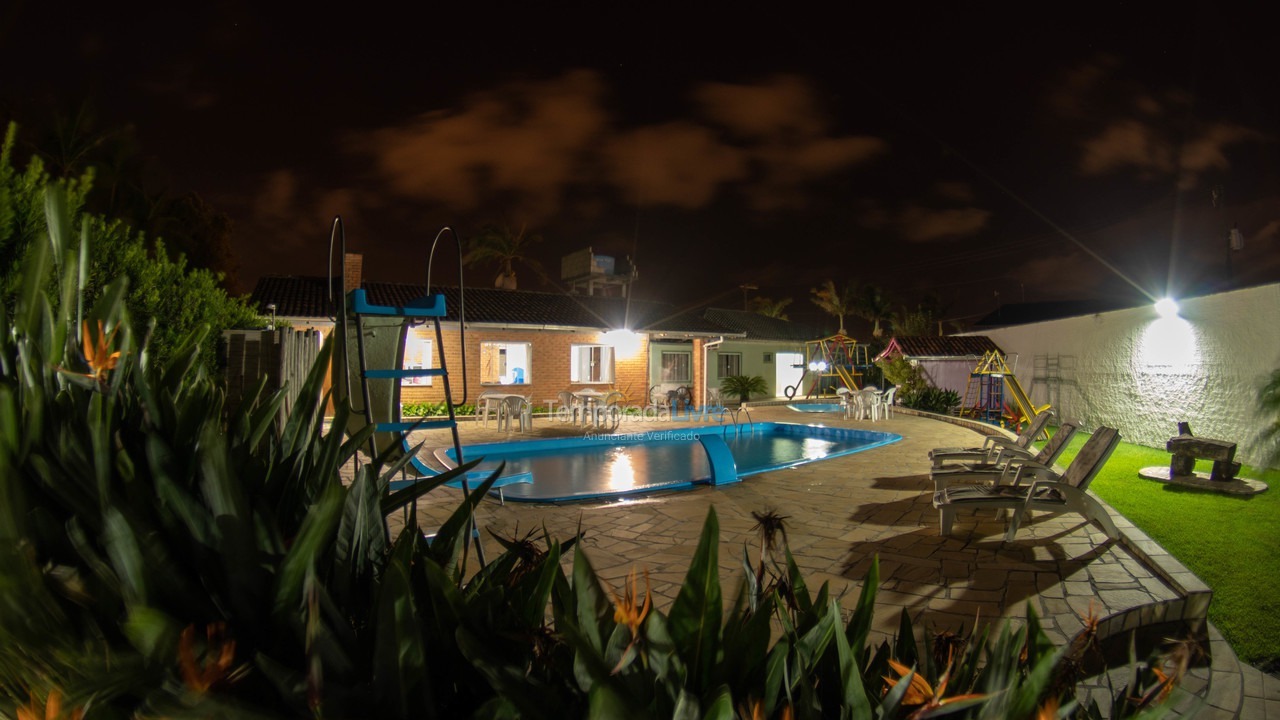 Casa para aluguel de temporada em Penha (Centro)