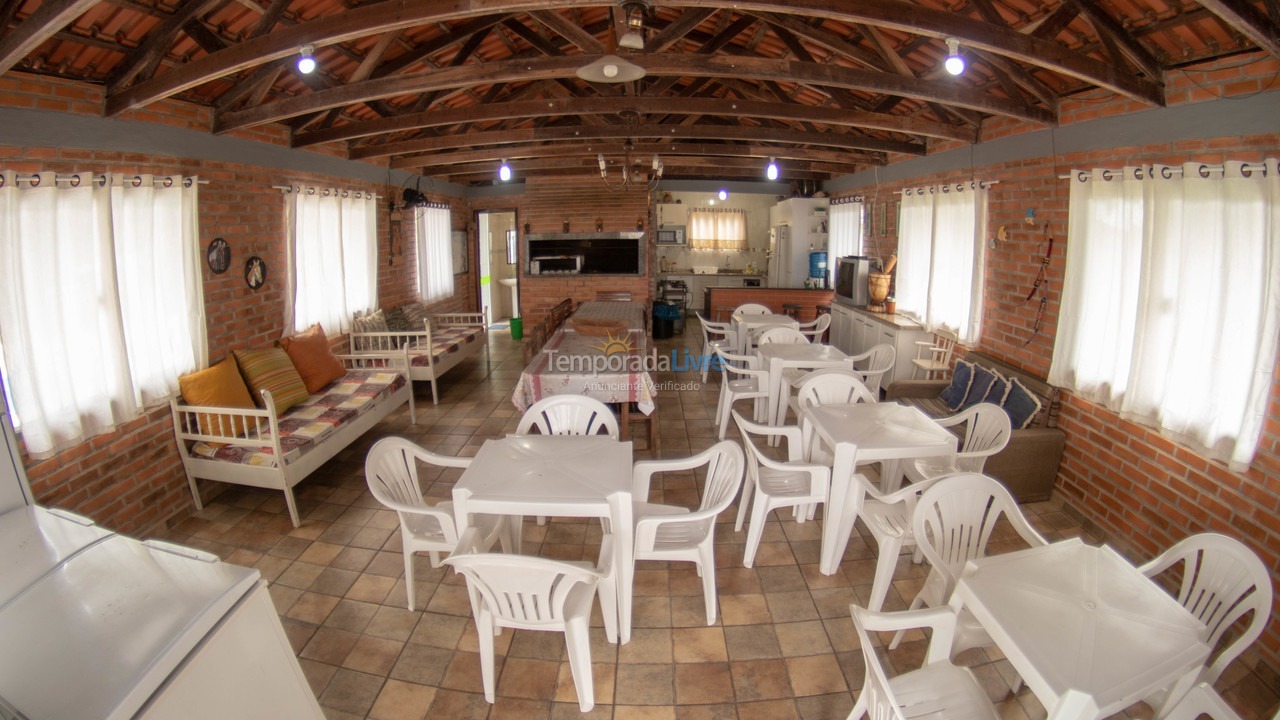 Casa para aluguel de temporada em Penha (Centro)