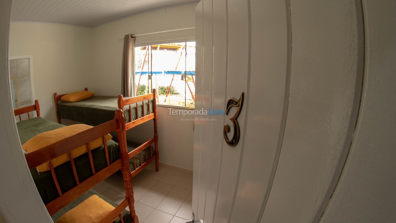 Casa para aluguel de temporada em Penha (Centro)