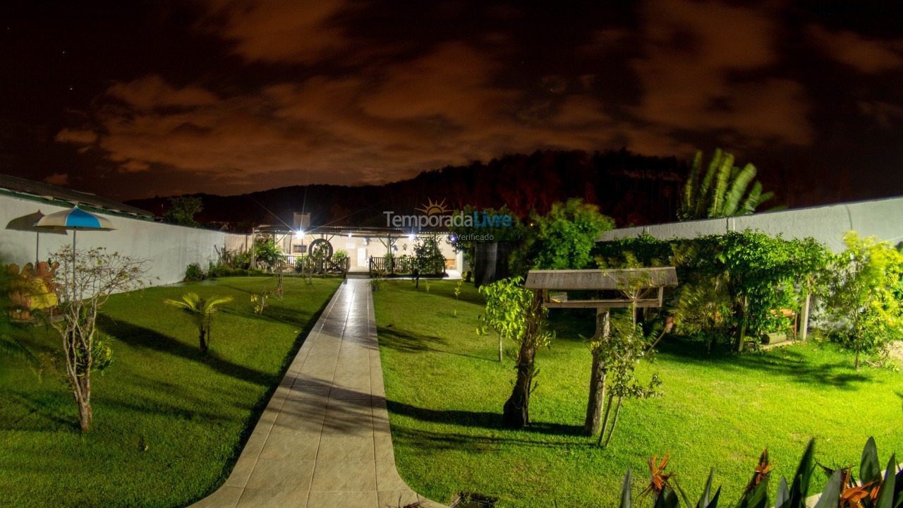 Casa para aluguel de temporada em Penha (Centro)