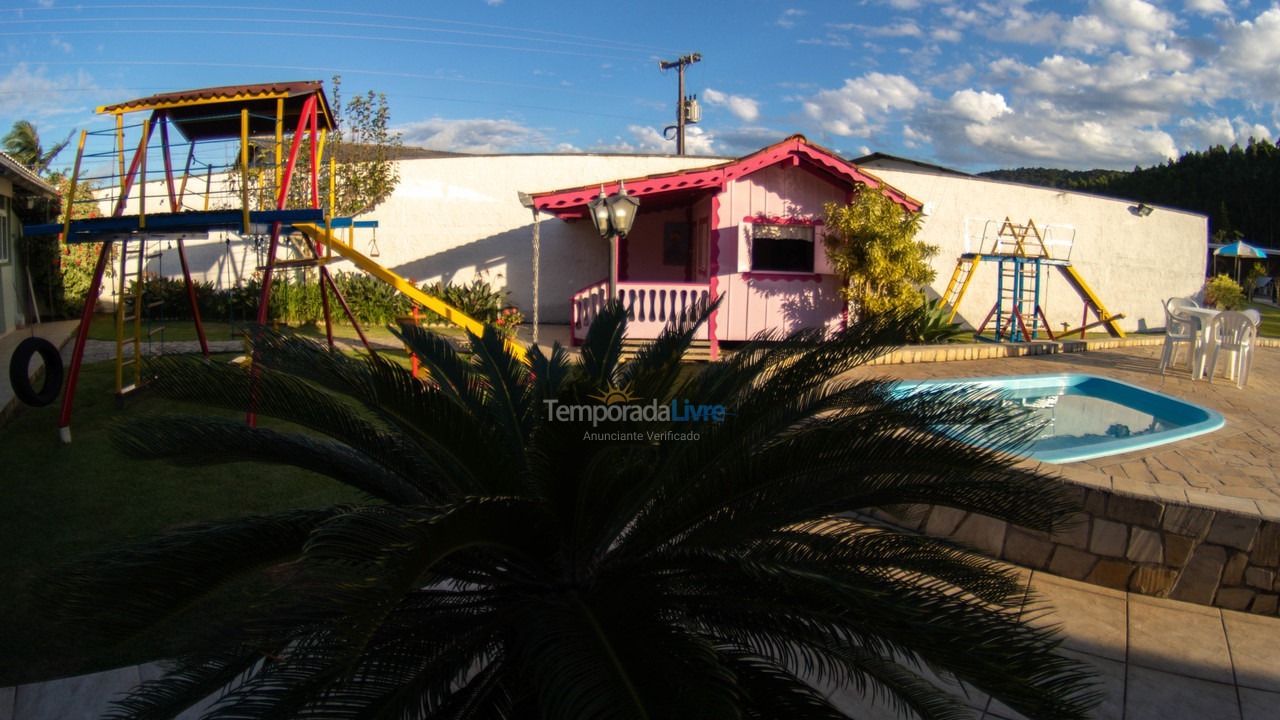 Casa para aluguel de temporada em Penha (Centro)