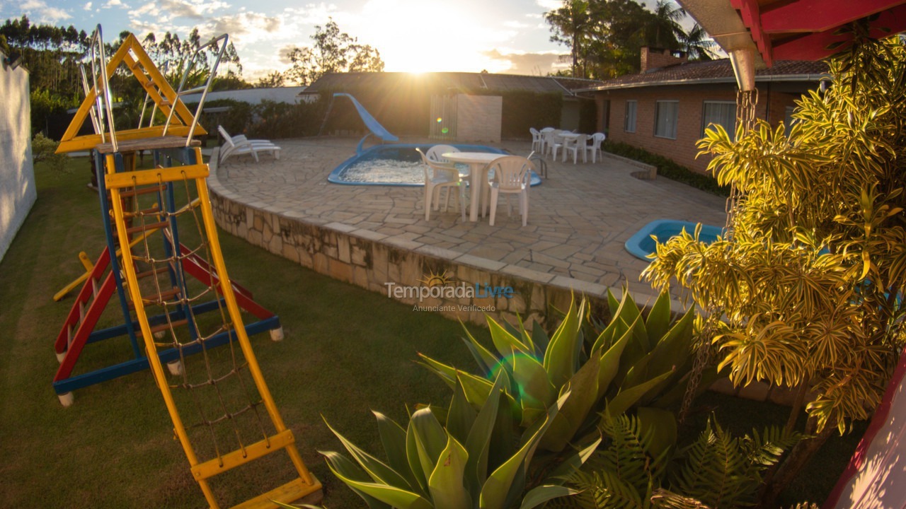 Casa para aluguel de temporada em Penha (Centro)