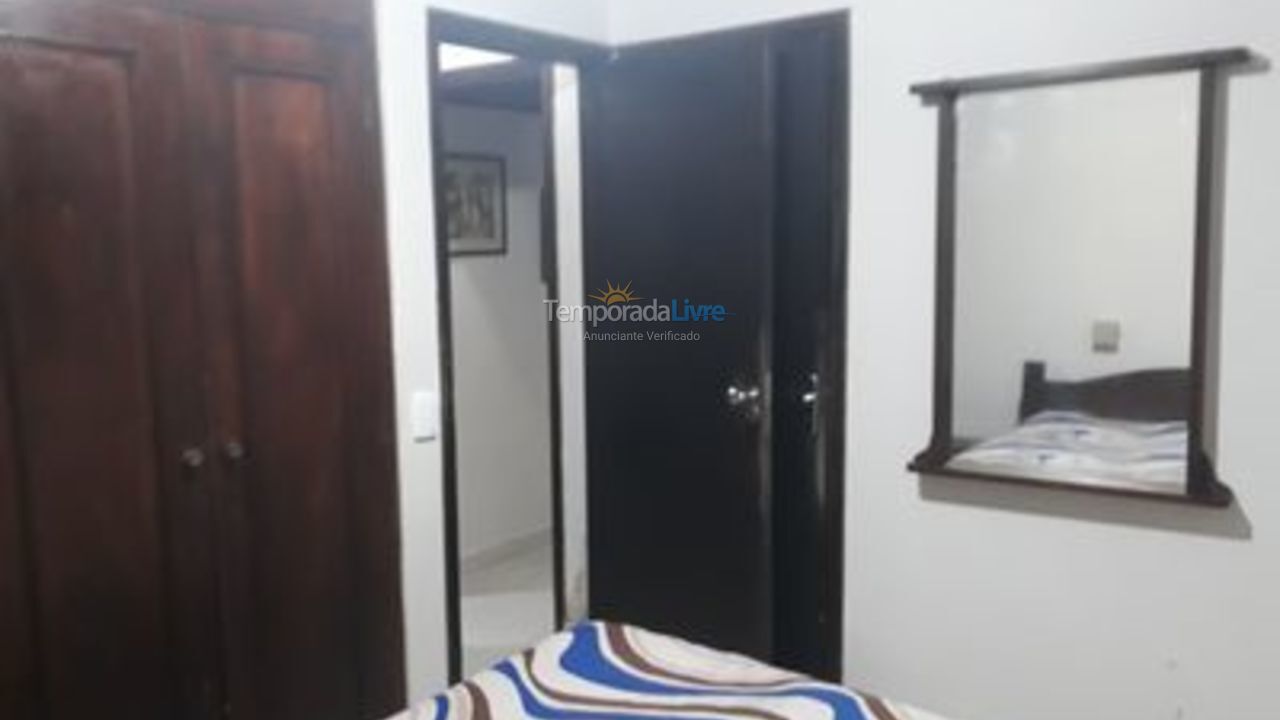 Casa para aluguel de temporada em Ubatuba (Maranduba)