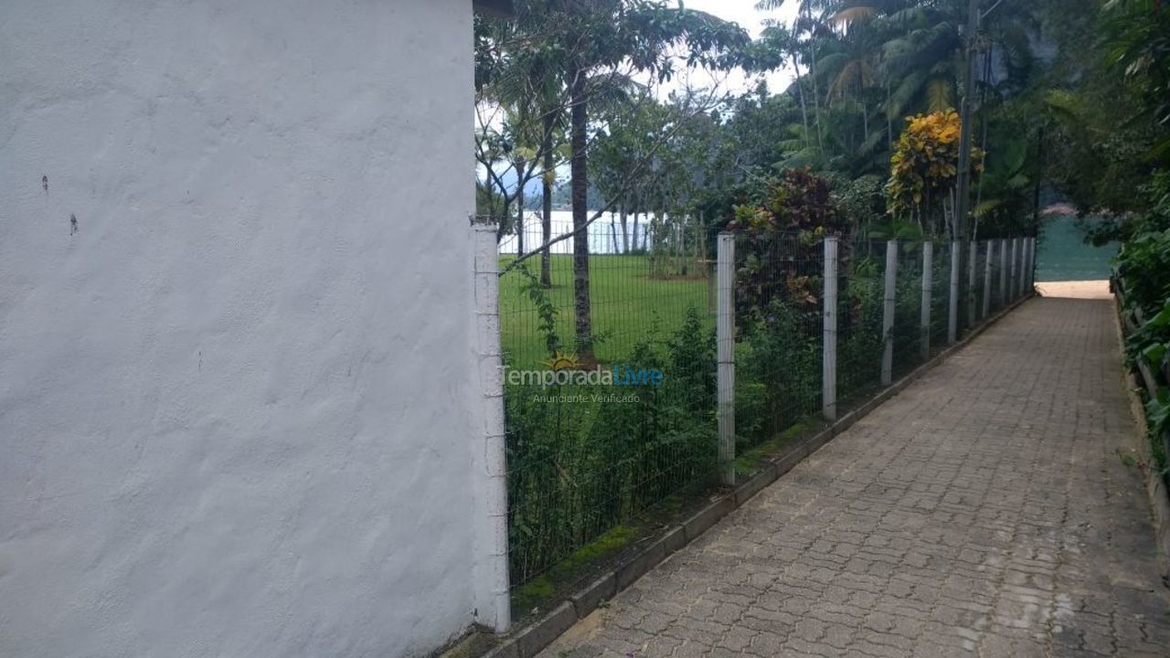 Casa para alquiler de vacaciones em Ubatuba (Praia da Santa Rita)