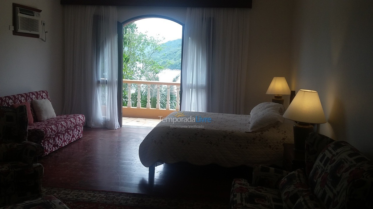 Casa para alquiler de vacaciones em Ubatuba (Praia da Santa Rita)