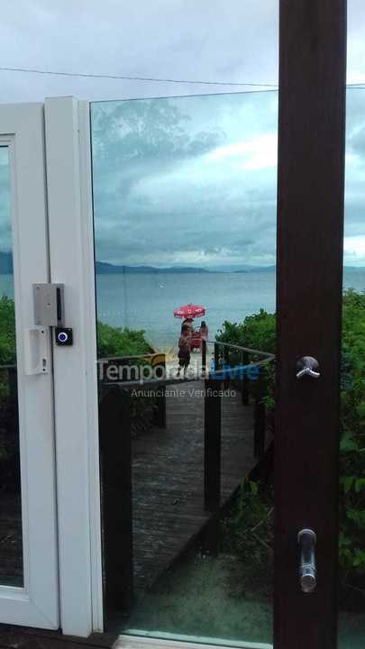 Apartamento para aluguel de temporada em Florianópolis (Cachoeira do Bom Jesus)