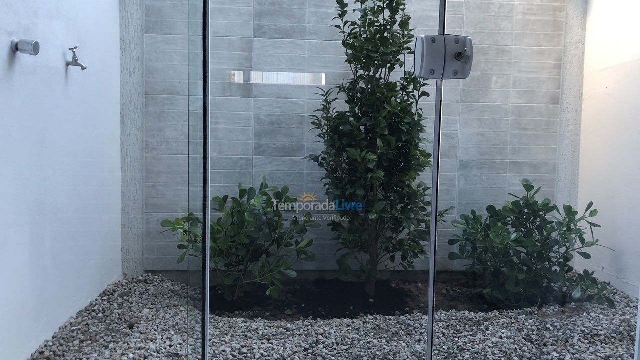 Casa para aluguel de temporada em Bombinhas (Canto Grande)