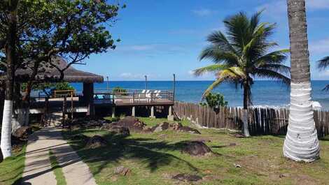 Condomínio,entre as praias Batuba Beach e Back Door.