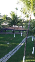 Condomínio,entre as praias Batuba Beach e Back Door.