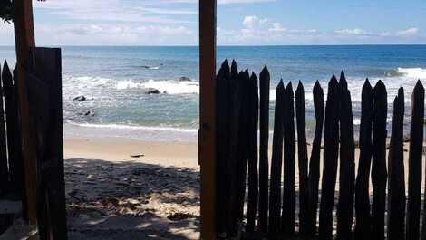 Condomínio,entre as praias Batuba Beach e Back Door.