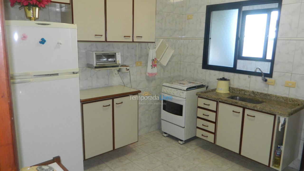 Apartment for vacation rental in Praia Grande (Vila Tupi)