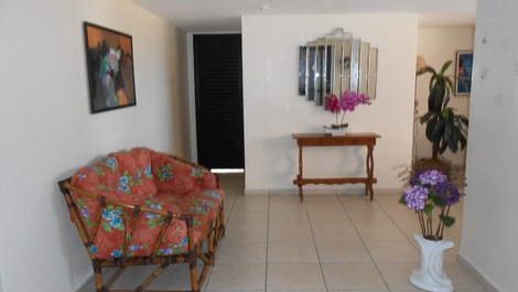 Apartamento com vista para o Mar - V. Guilhermina - 50 mts da Praia