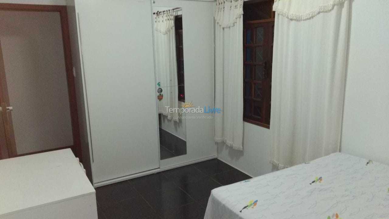 Casa para aluguel de temporada em Balneário Camboriú (Vila Real)