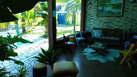 LINDA CASA EM BALNEÁRIO CAMBORIÚ/SC