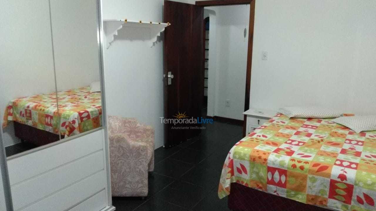 Casa para aluguel de temporada em Balneário Camboriú (Vila Real)