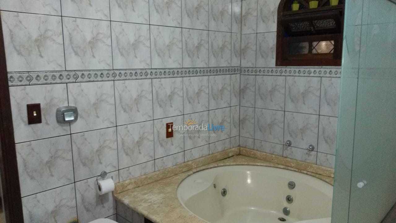 Casa para aluguel de temporada em Balneário Camboriú (Vila Real)